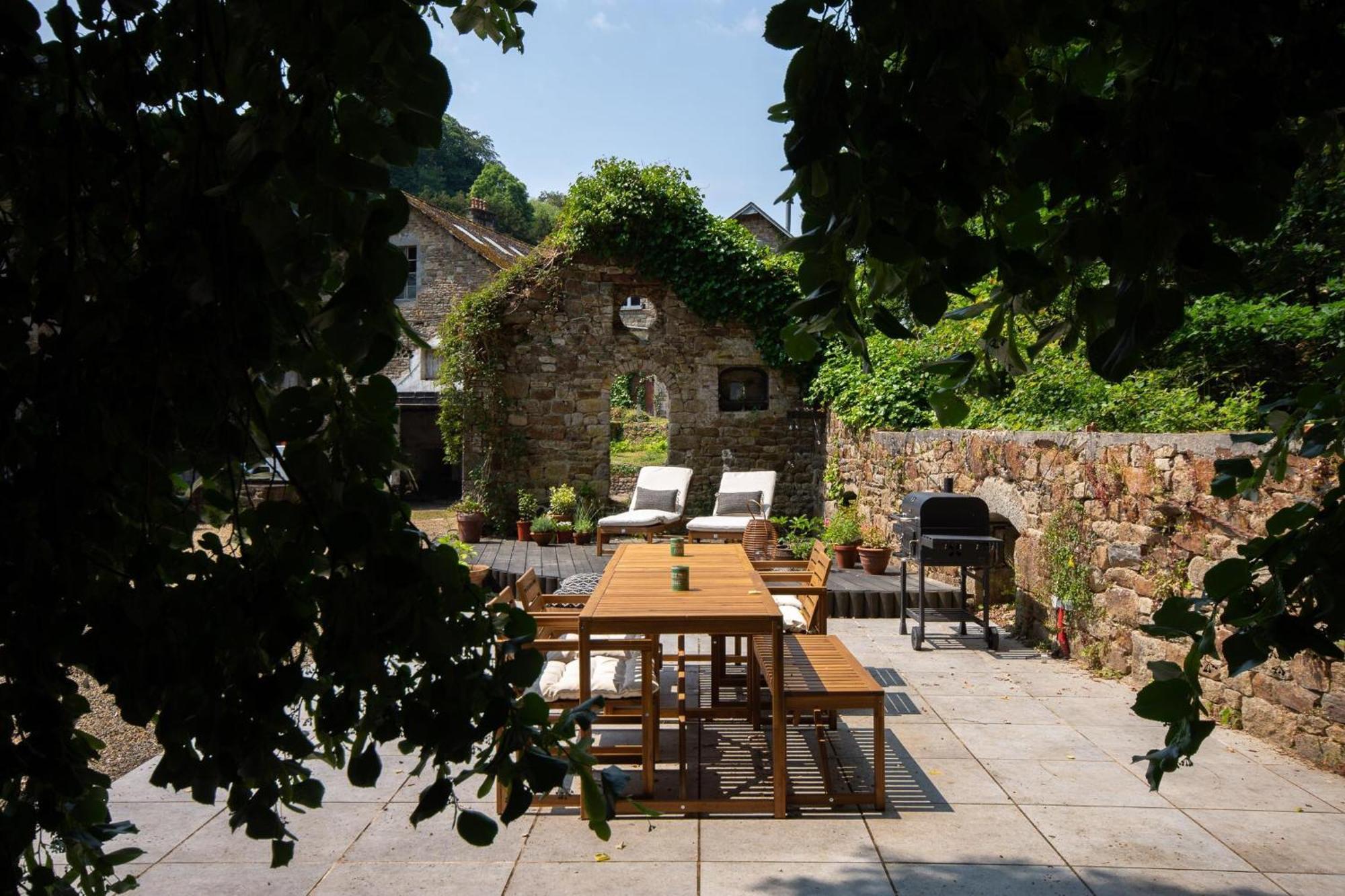 Villa Beautiful, Historic Manoir In Semi-Rural Setting Viré Exterior foto